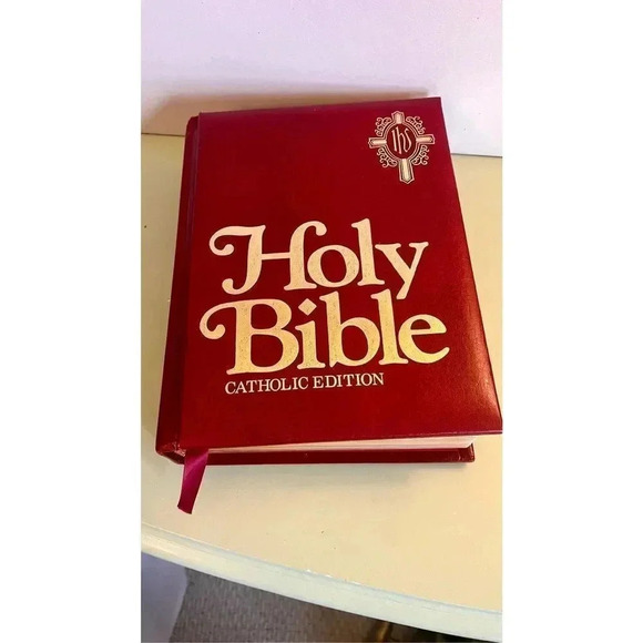 New American Holy Bible Catholic Edition Red Leather Bound 1970’s large heavy gi - Picture 1 of 15
